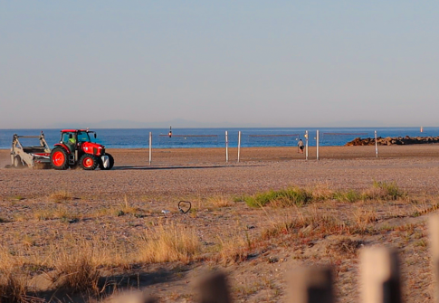 Nicollin Nettoyage Des Plages Sete